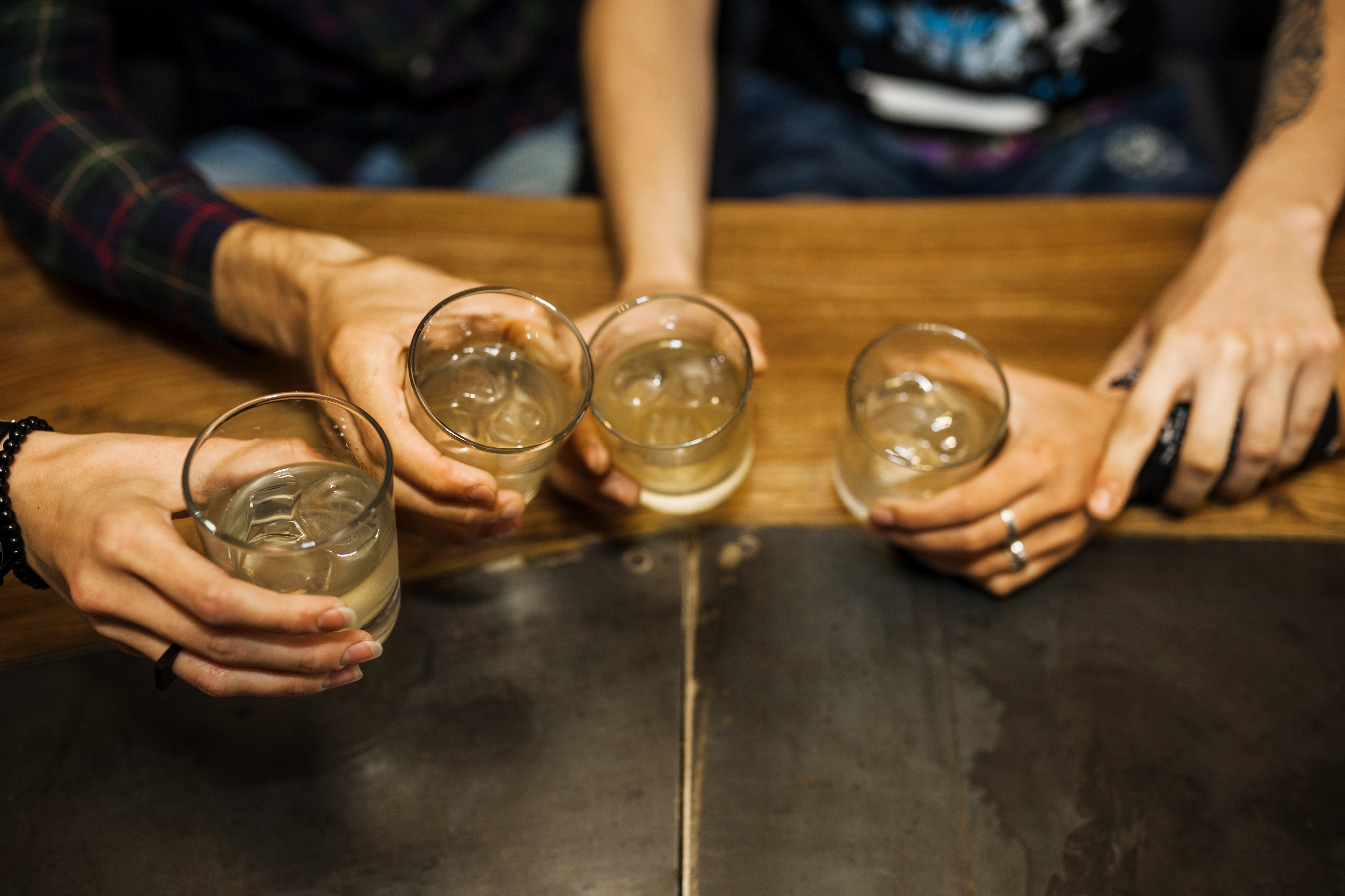 Consumo de alcohol en adolescentes alcanza uno de los niveles más altos en dos décadas